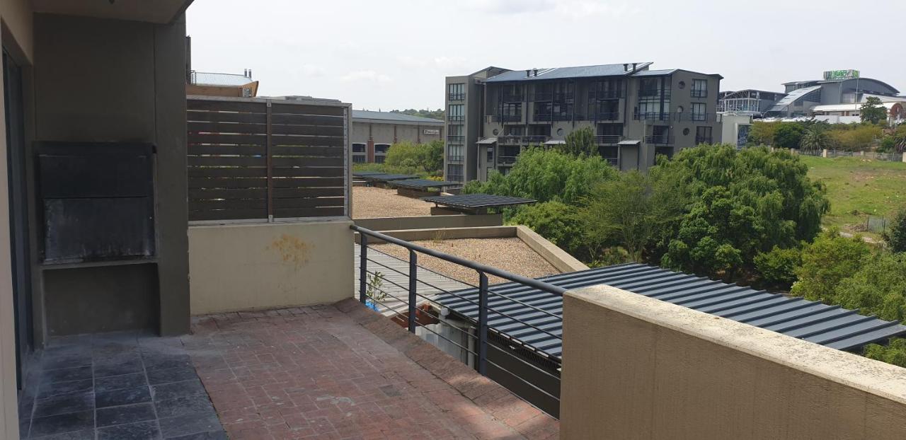 Tyger Waterfront Luxurious And Central Apartment